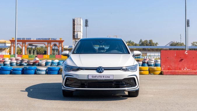 Volkswagen Golf 1.5 eTSI R-Line