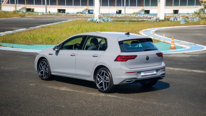 Volkswagen Golf 1.5 eTSI Style