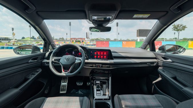 Nội thất Volkswagen Golf GTI