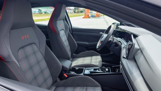 Volkswagen Golf GTI - Nội thất