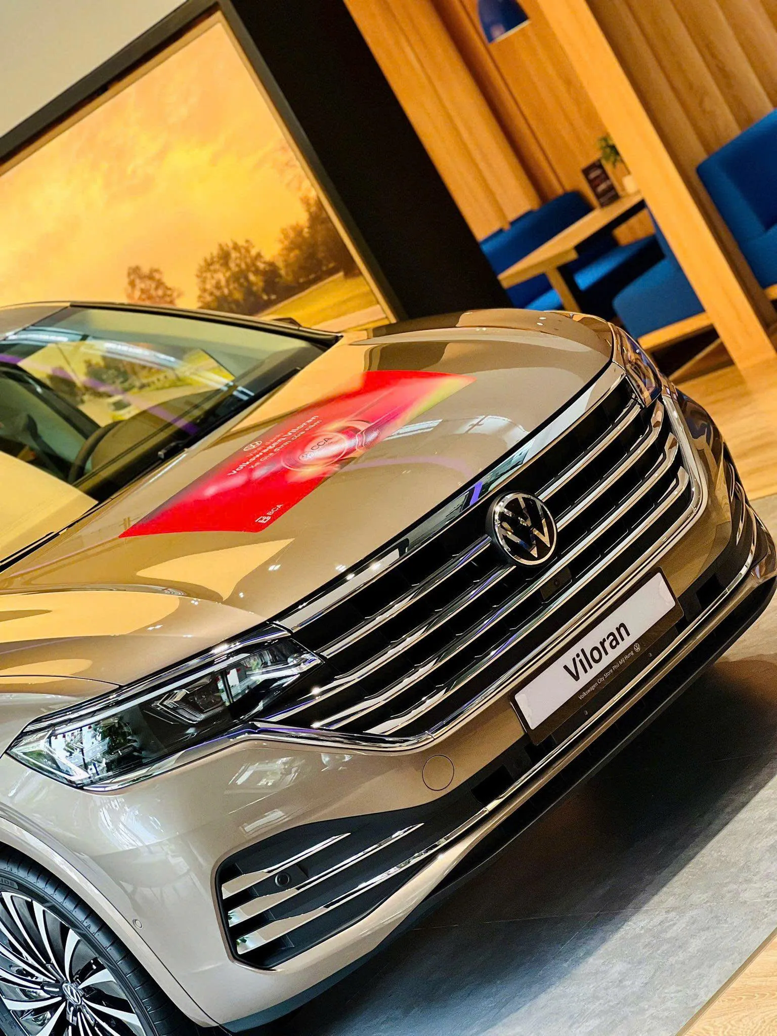 Volkswagen Viloran Luxury màu Vàng Brisbane