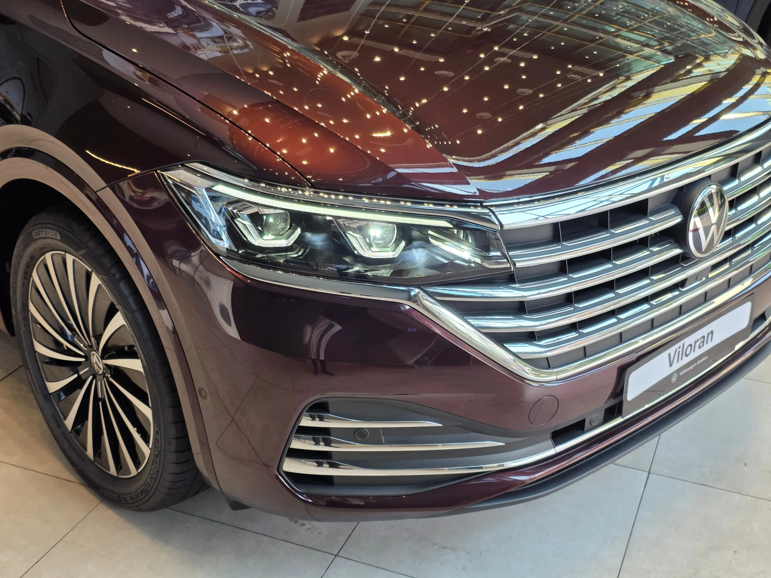 Hệ thống đèn chiếu sáng IQ. Light thích ứng thông minh trên Volkswagen Viloran
