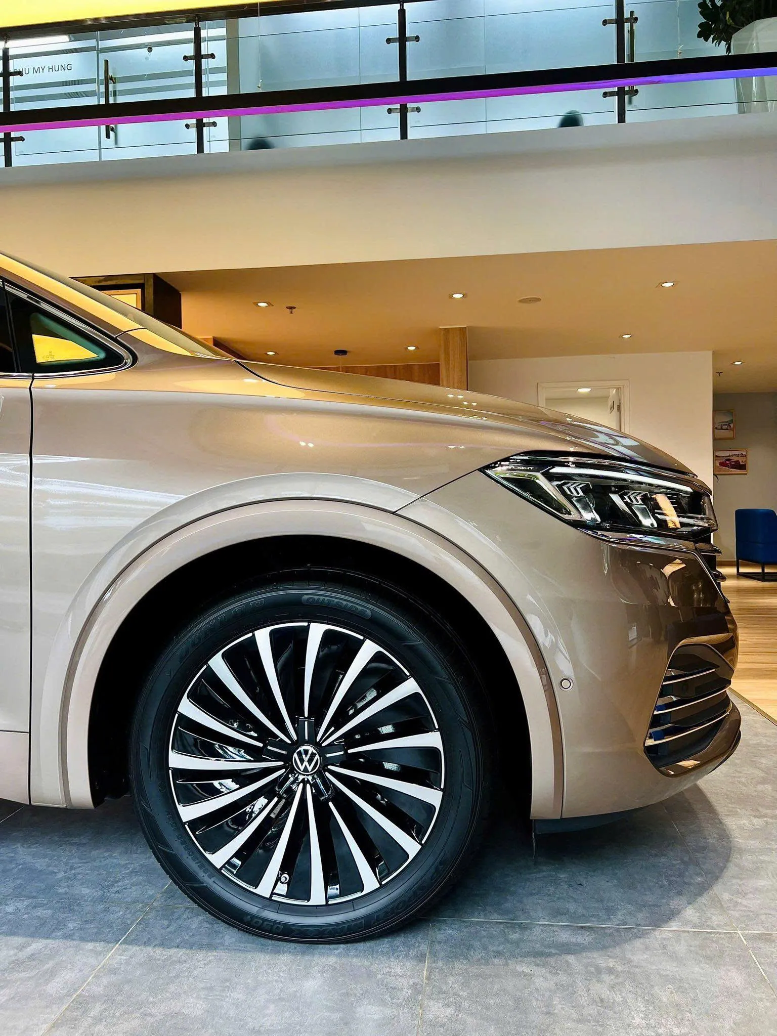 Mâm xe Volkswagen Viloran phiên bản Luxury