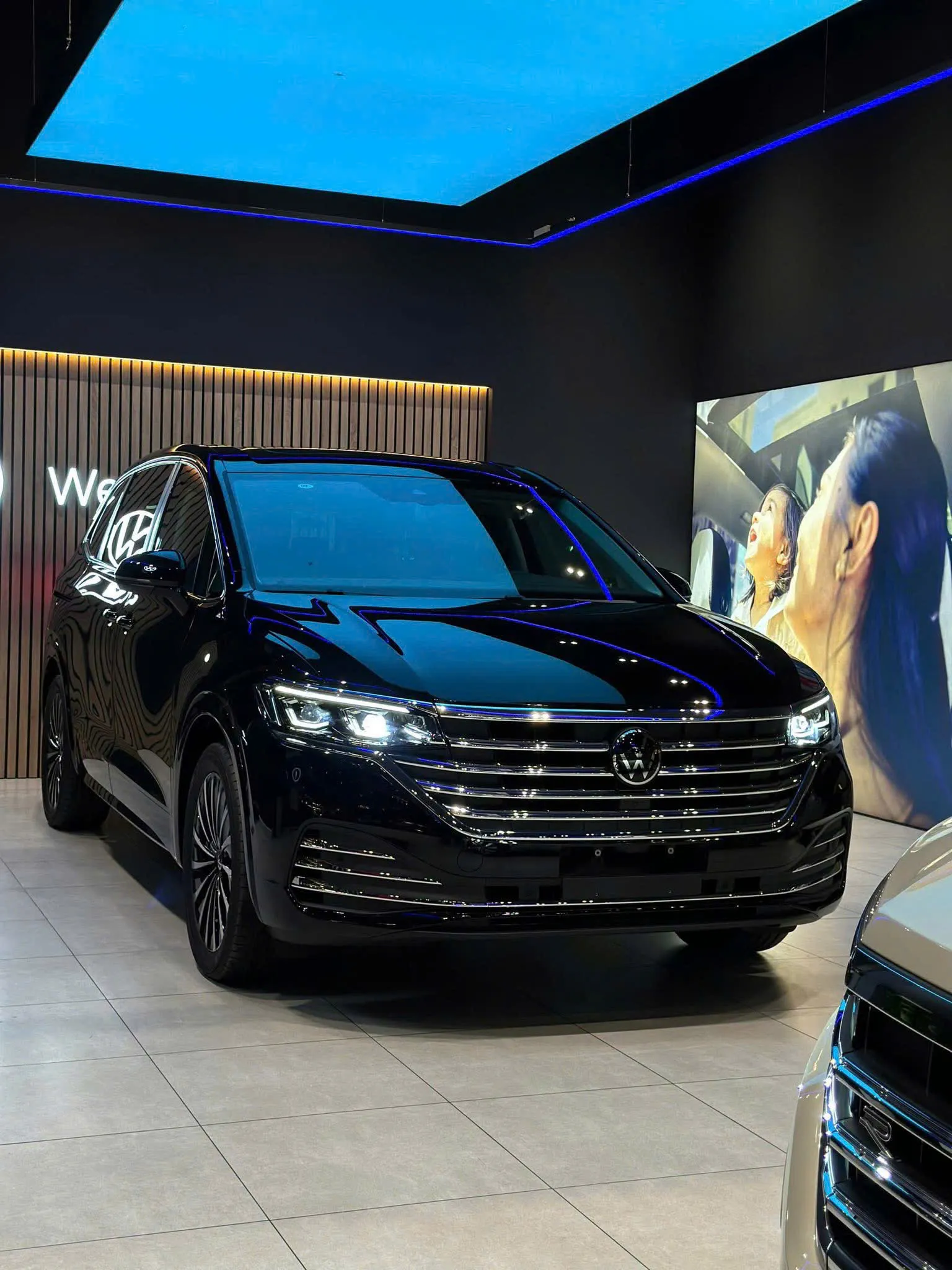 Ngoại thất Volkswagen Viloran Luxury
